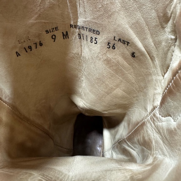 Corral Tan and Red Heart & Winged Embroidered Boots - Picture 6 of 6